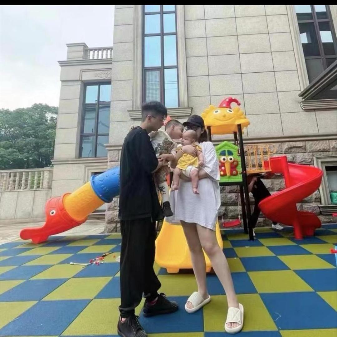 大太阳女装工厂—直播返场