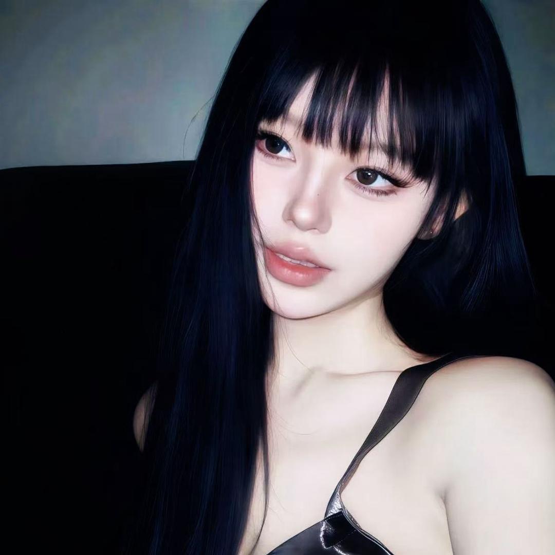 比钻石还硬的女人🌧️