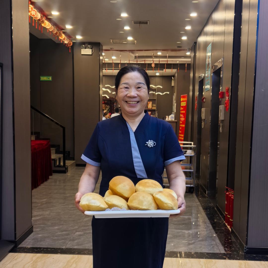 蒲城红旗饭店梁嫂