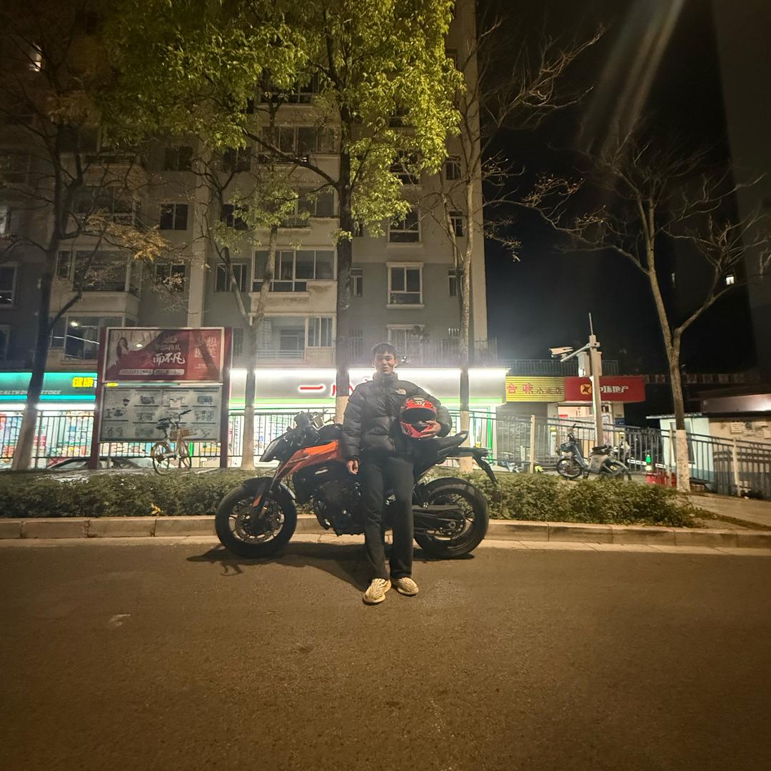 小文不会跳舞🕺