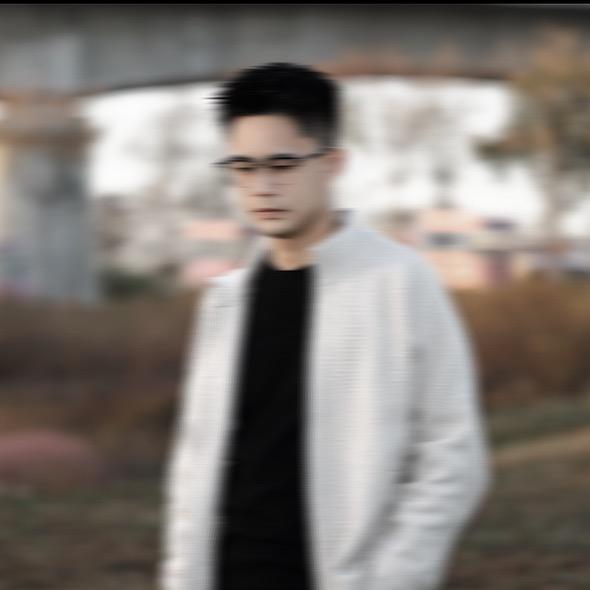 一根🐶尾巴草📸