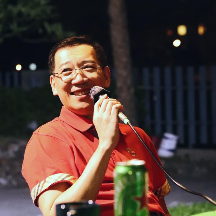 爱穿POLO的大叔