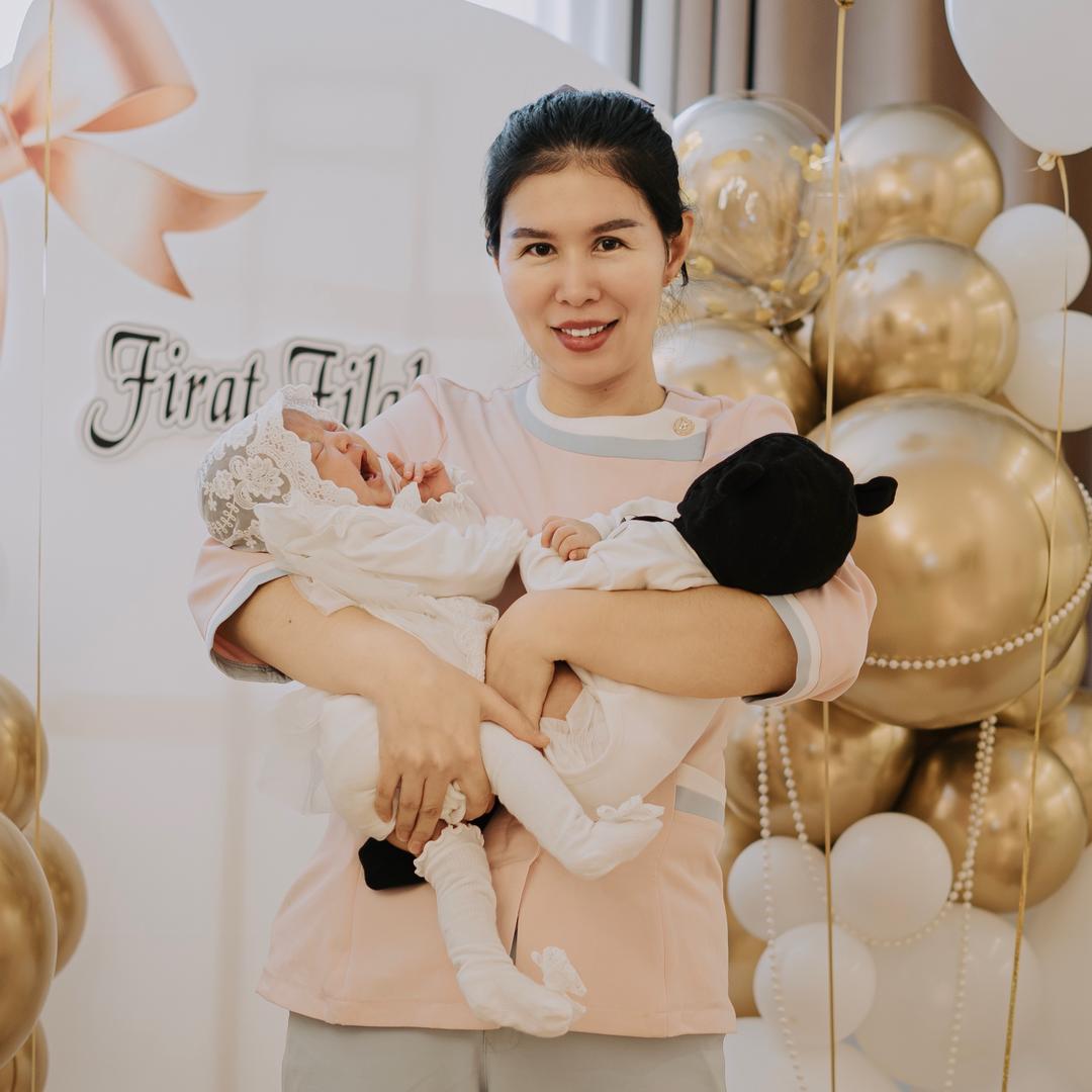 钻石月嫂～小热