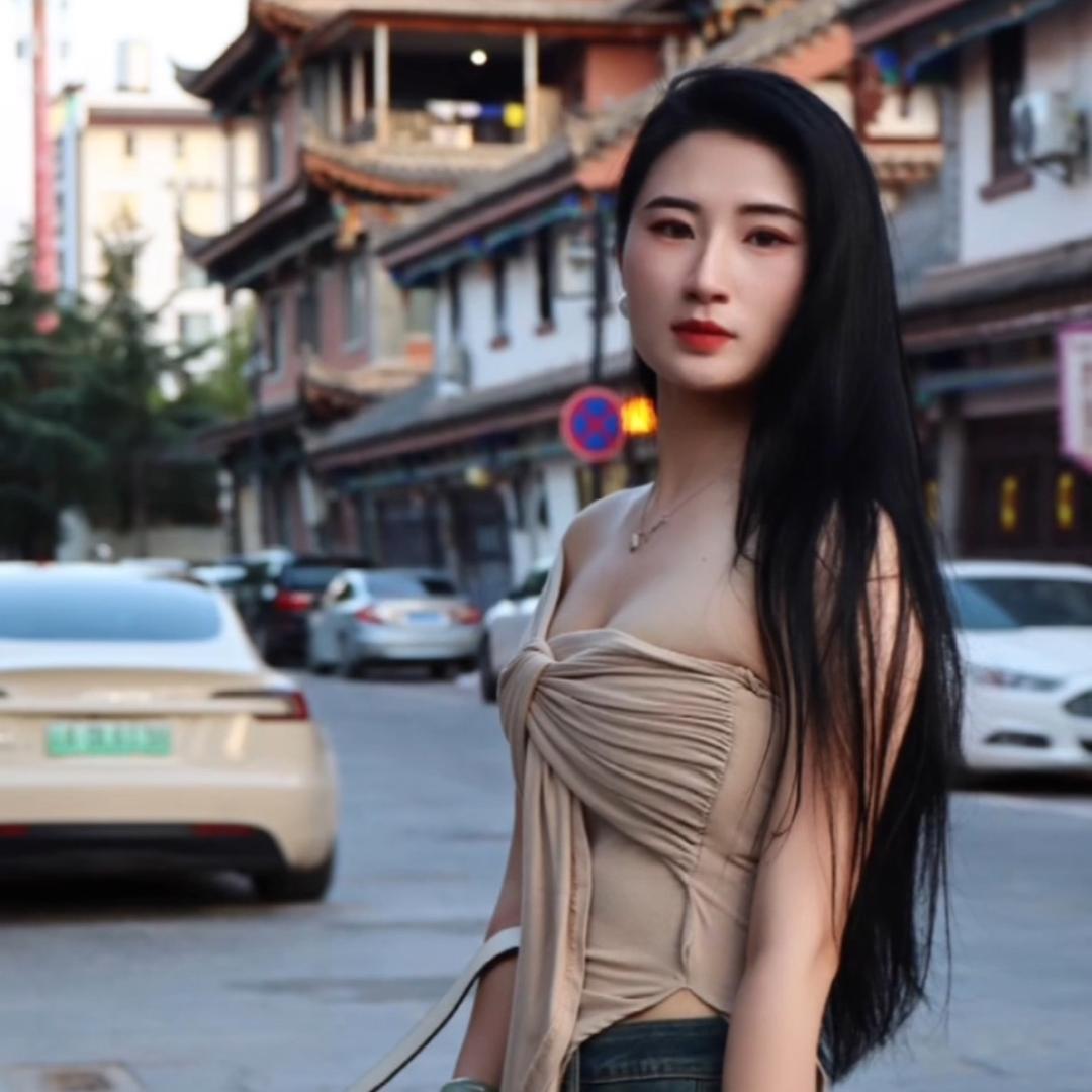 丽江美涂士漆姐（锦佑仿石漆）
