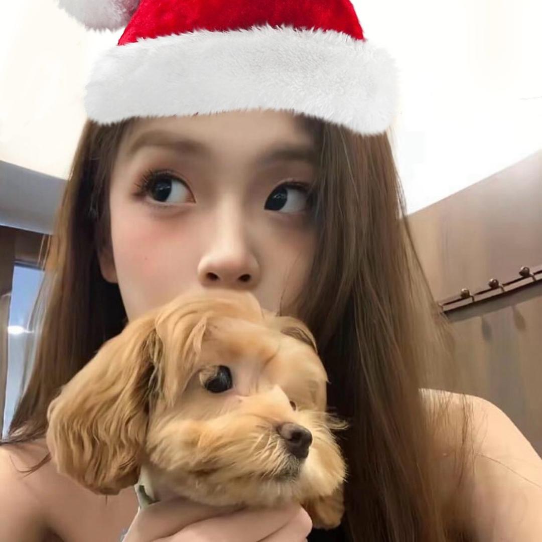 初見^