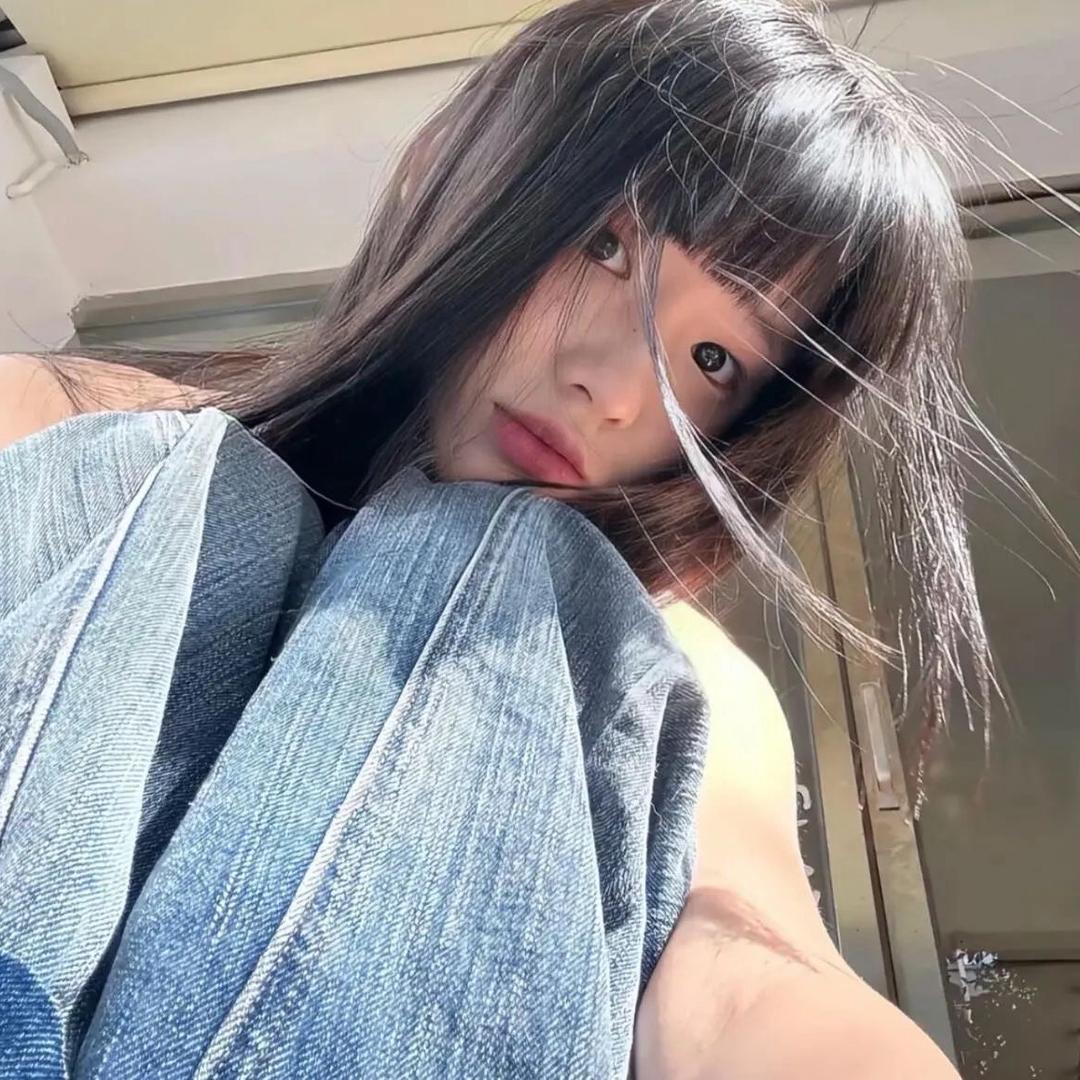 妮妮.