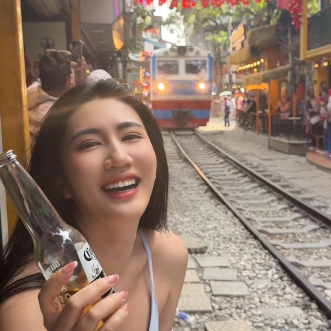 Ellie小林总