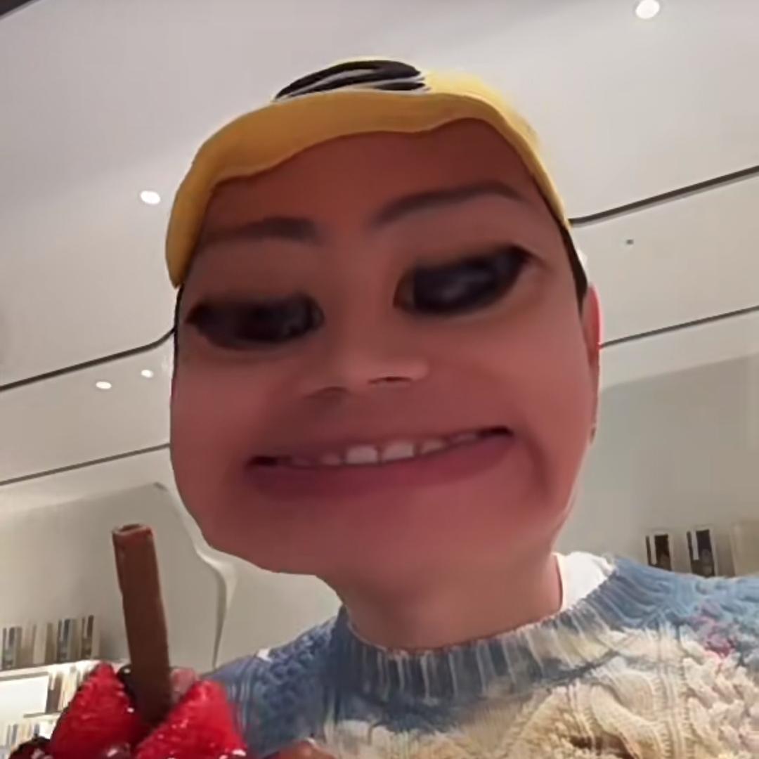 枪爷女友头像