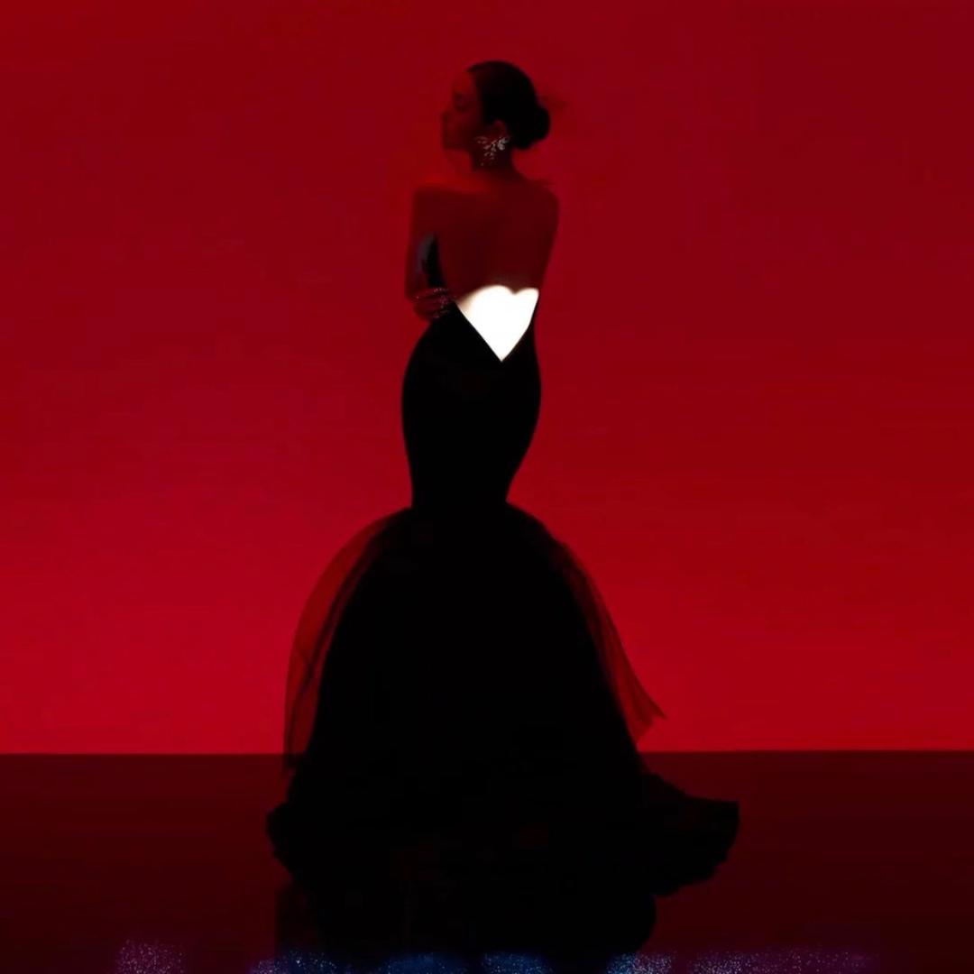 爱与死一样强大