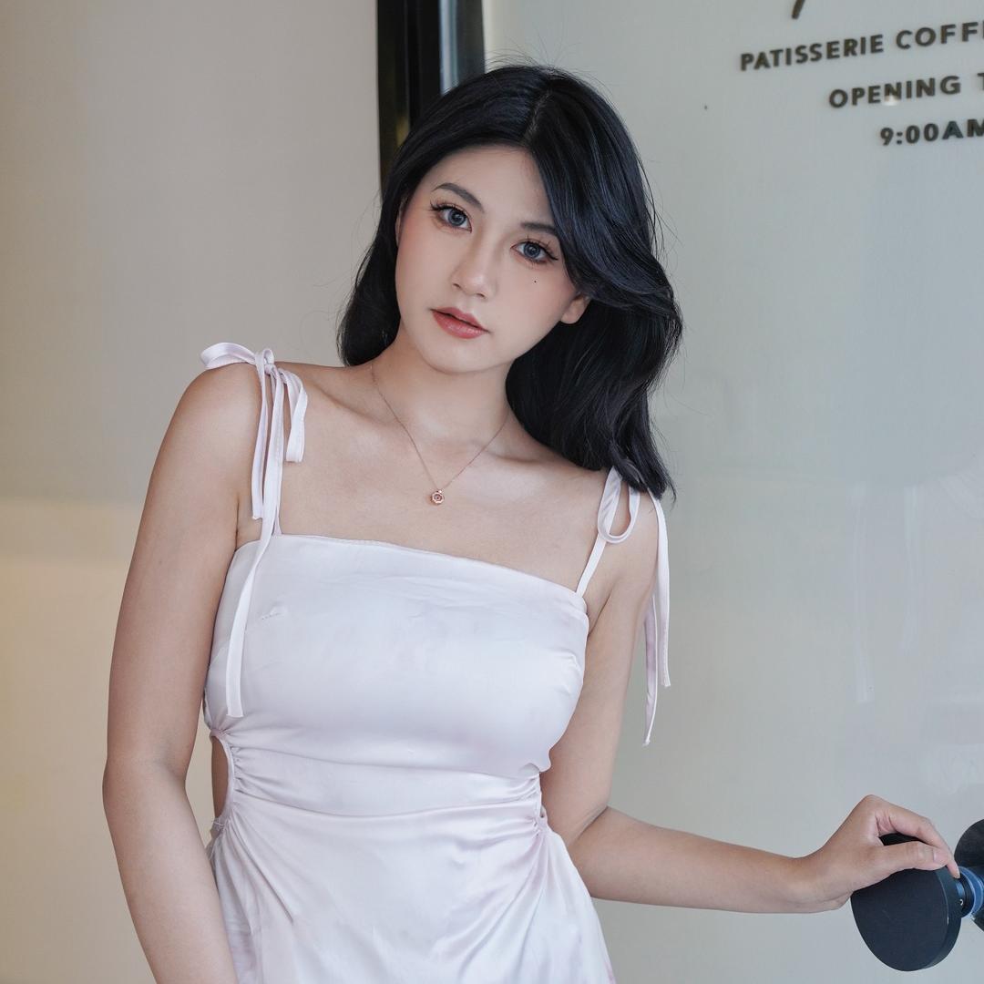 鹿吉娜子