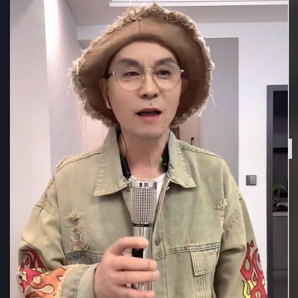 吉祥周哥晚上7，35分唱歌🎤