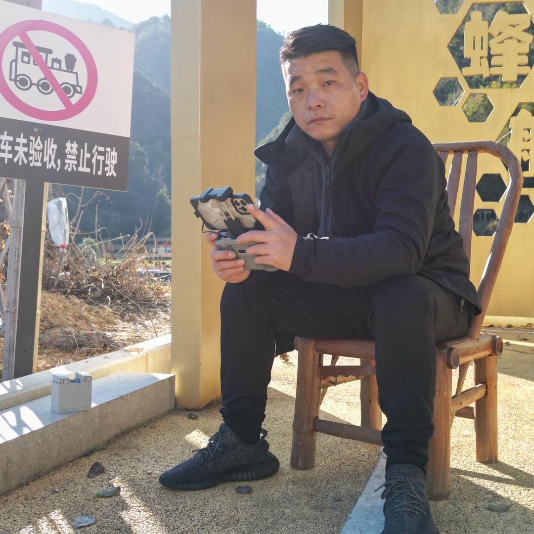 懂先生 🐜  🕷️