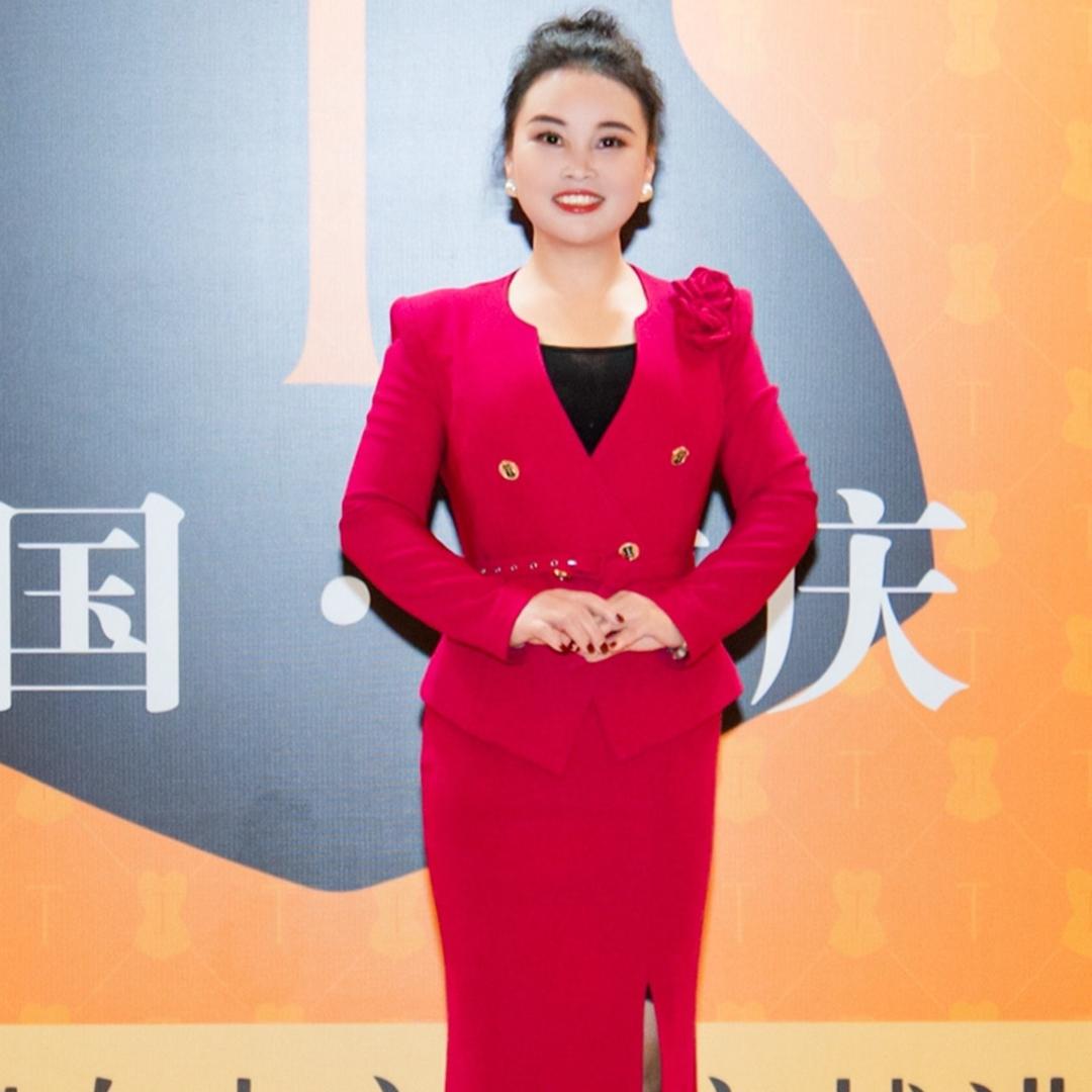 婷曼逸红兰理发