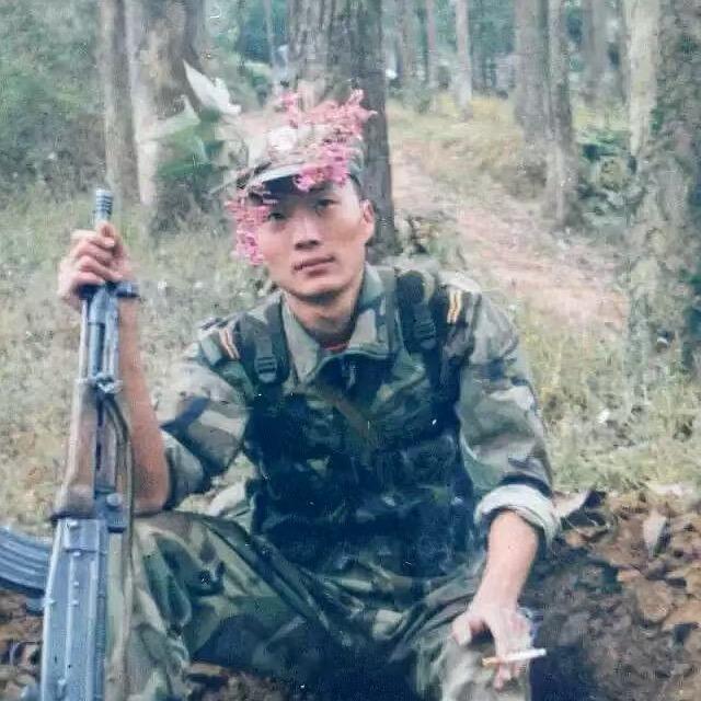 峄城俗人小小鸟