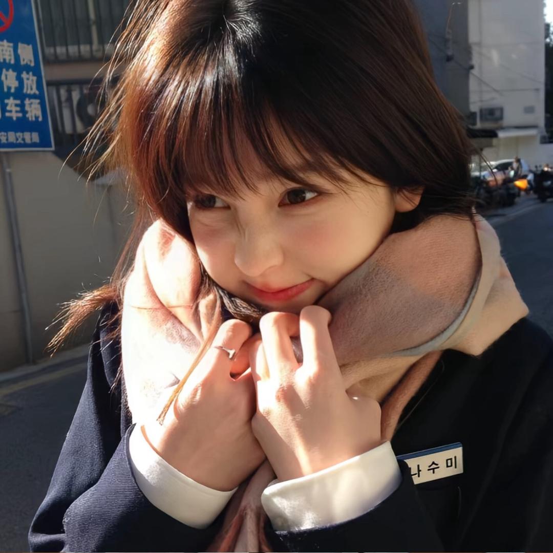 ฅ眼泪拌面ฅ ੭