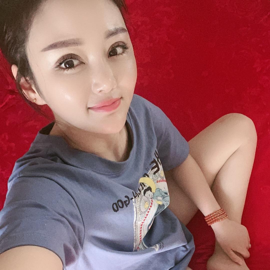 @你的月月姐呀🍑
