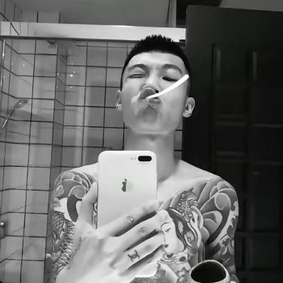 比猛禽还猛的男人