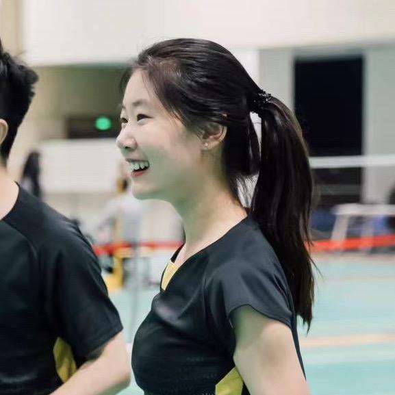 静静超爱打女双🏸