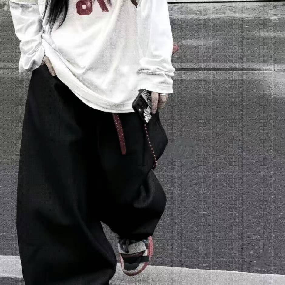 灿