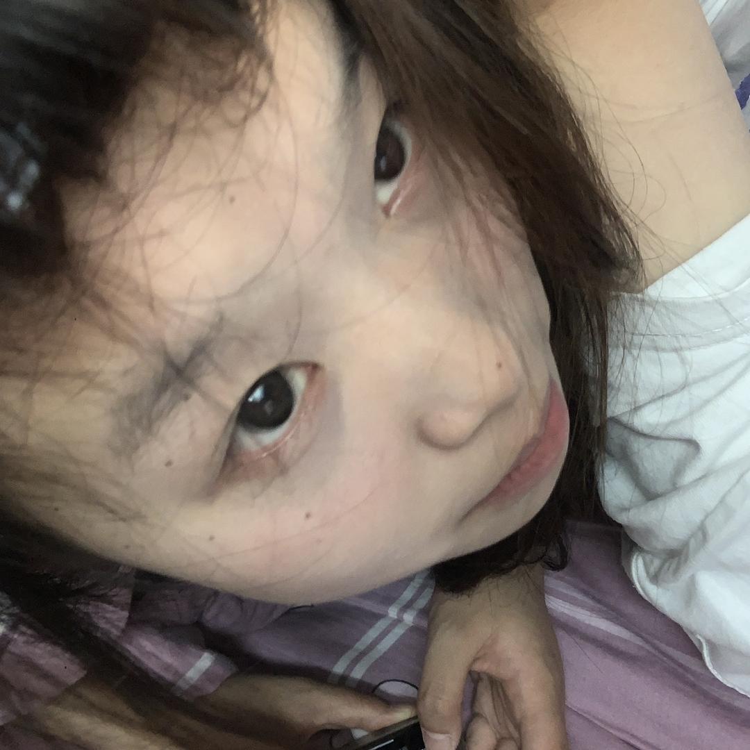 588831810