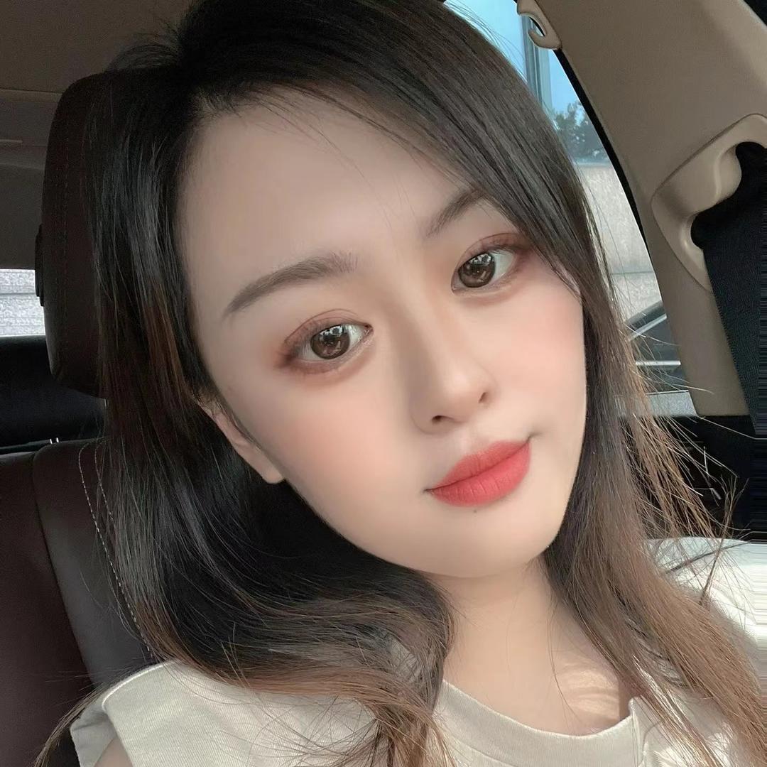 弹古筝的王老师