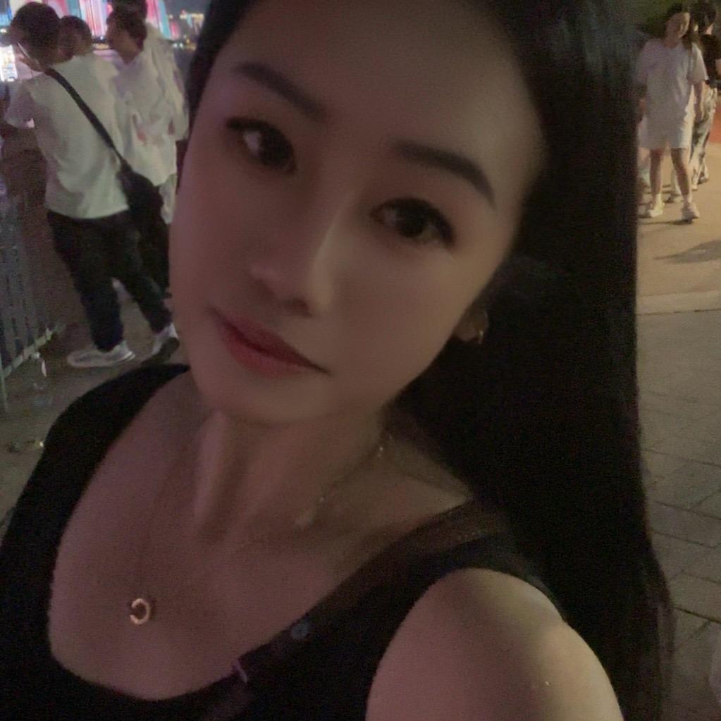 👩‍❤️‍👩❤️👩‍❤️‍👩