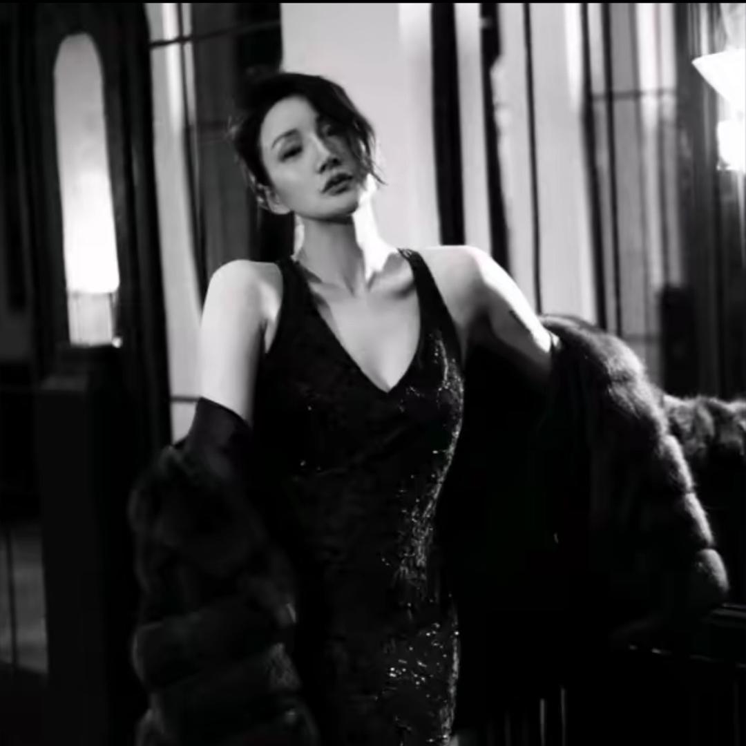 洛哥（奢服穿搭记）