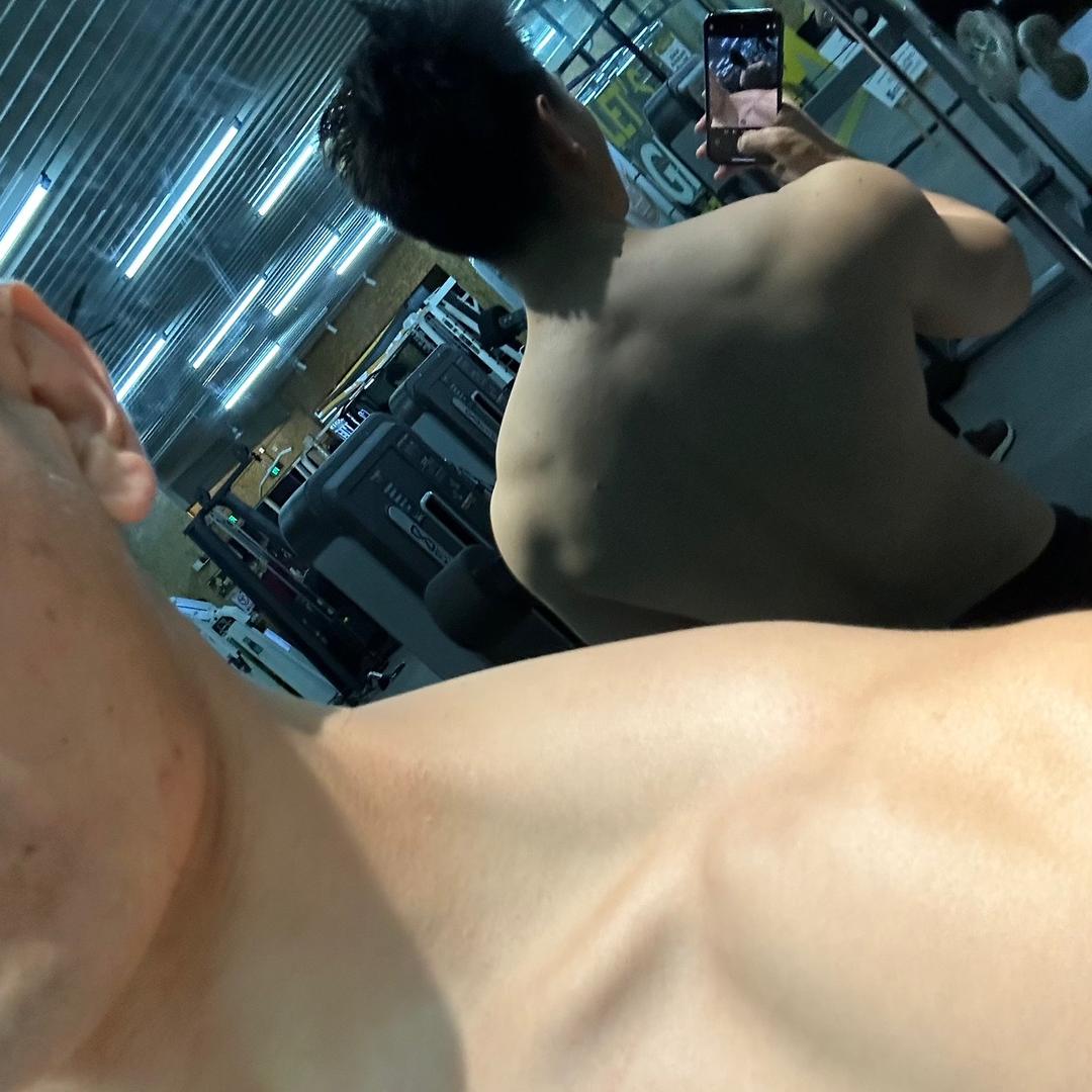 痞.
