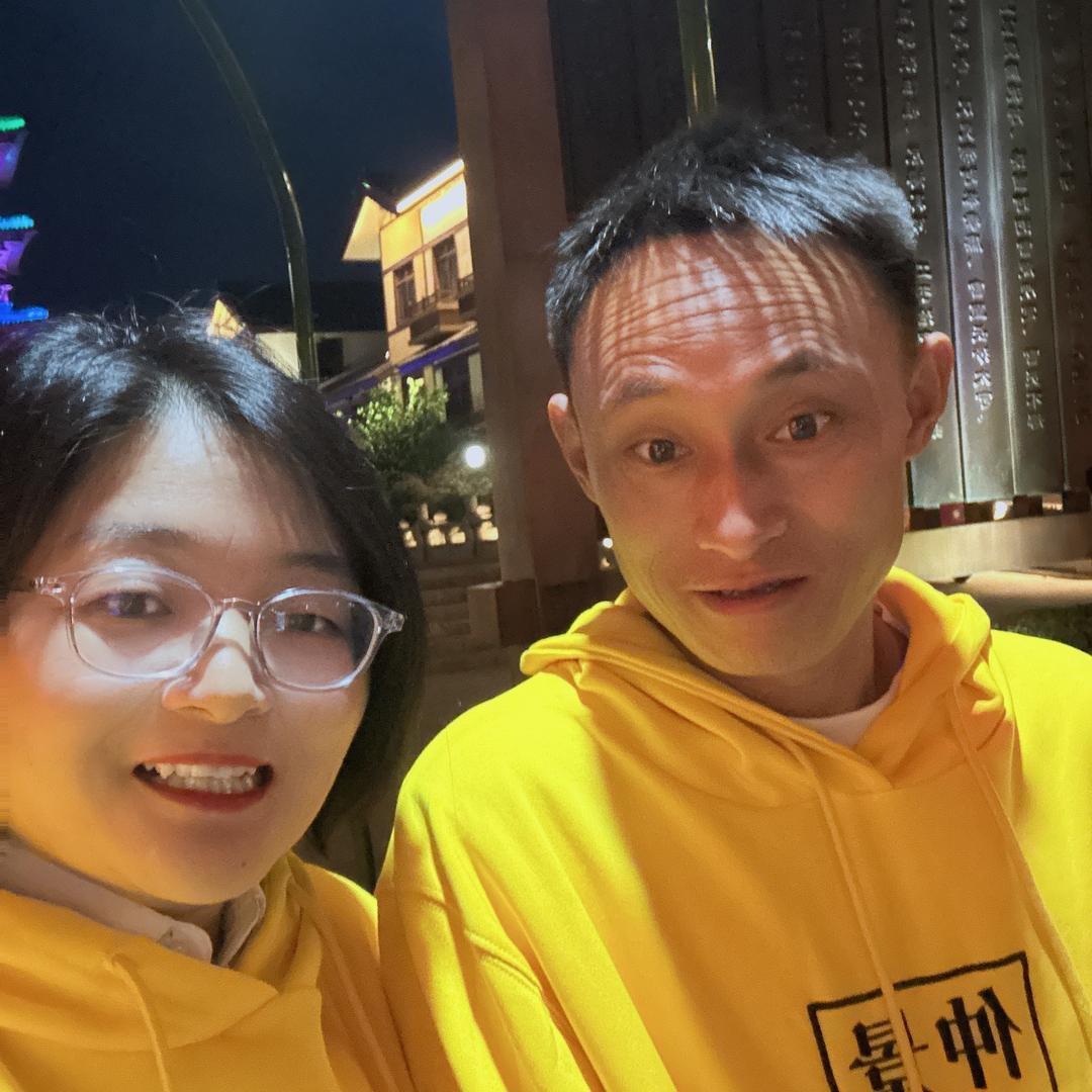 马伟伟（爱零食）
