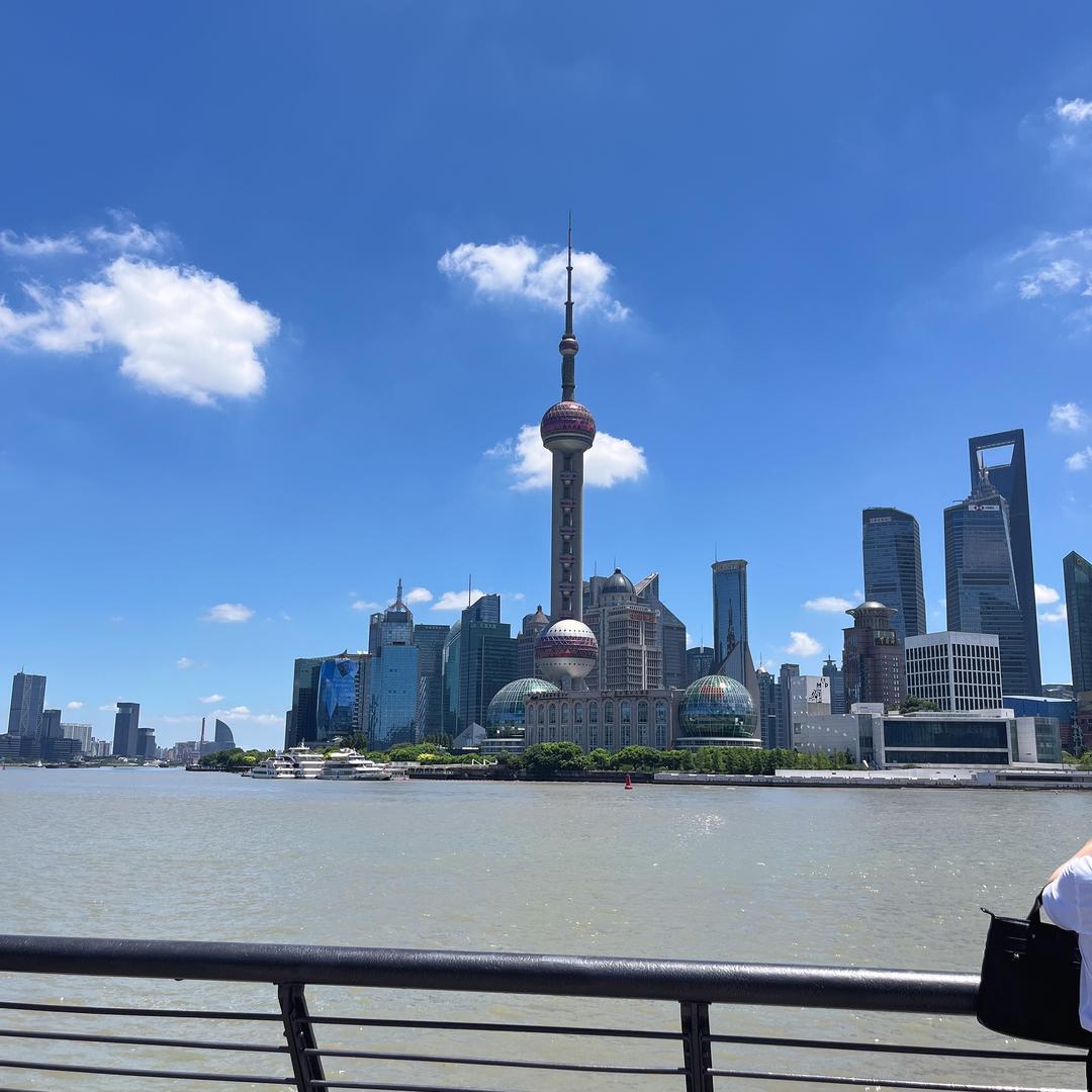 海尔热水器张莹