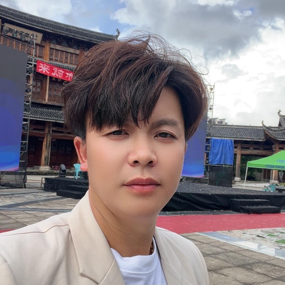 吴谦🎤⁹⁹⁸⁸