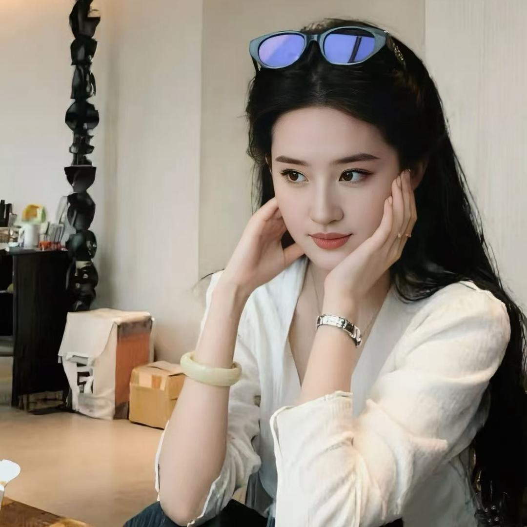 卷个泡芙吃⑅゜