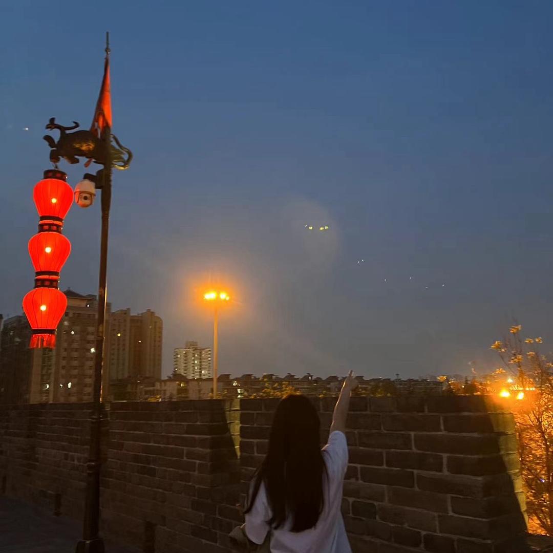 @王小闹¥@