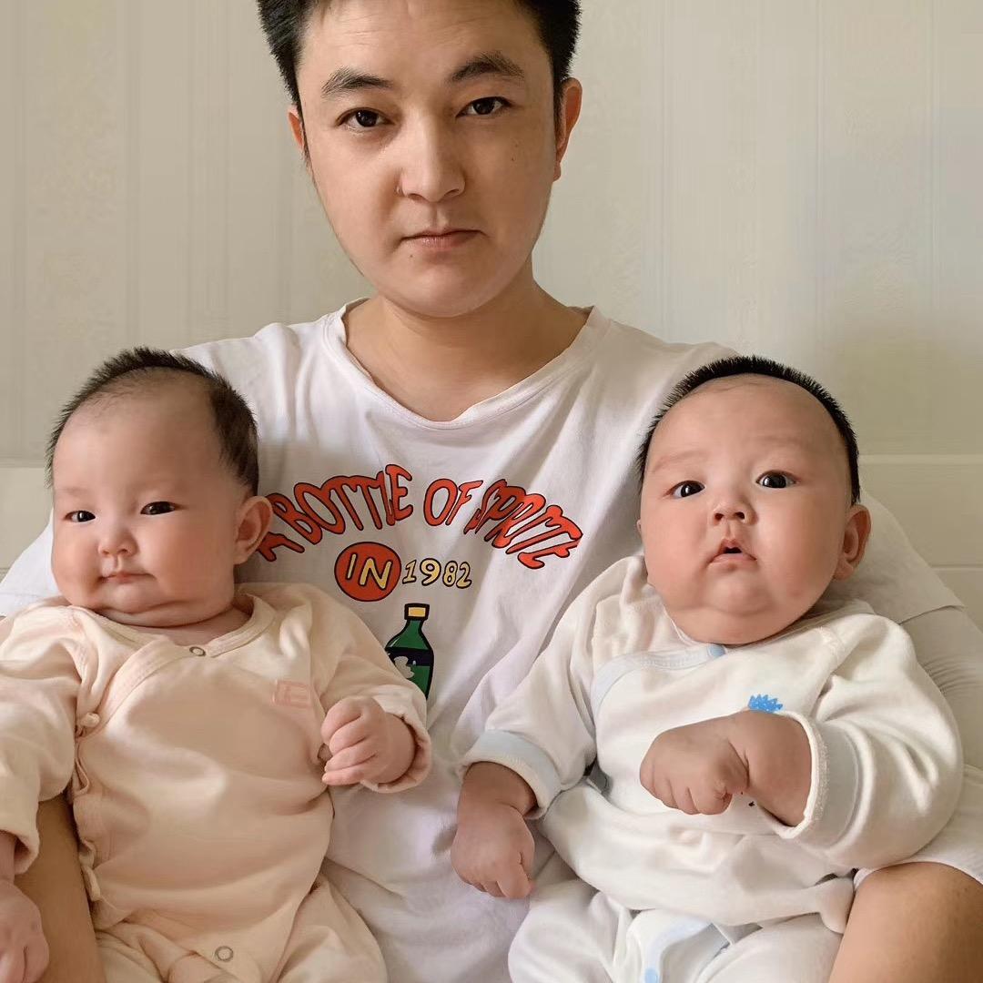 龙凤胎炫哥恬妹👨‍👩‍👧‍👦