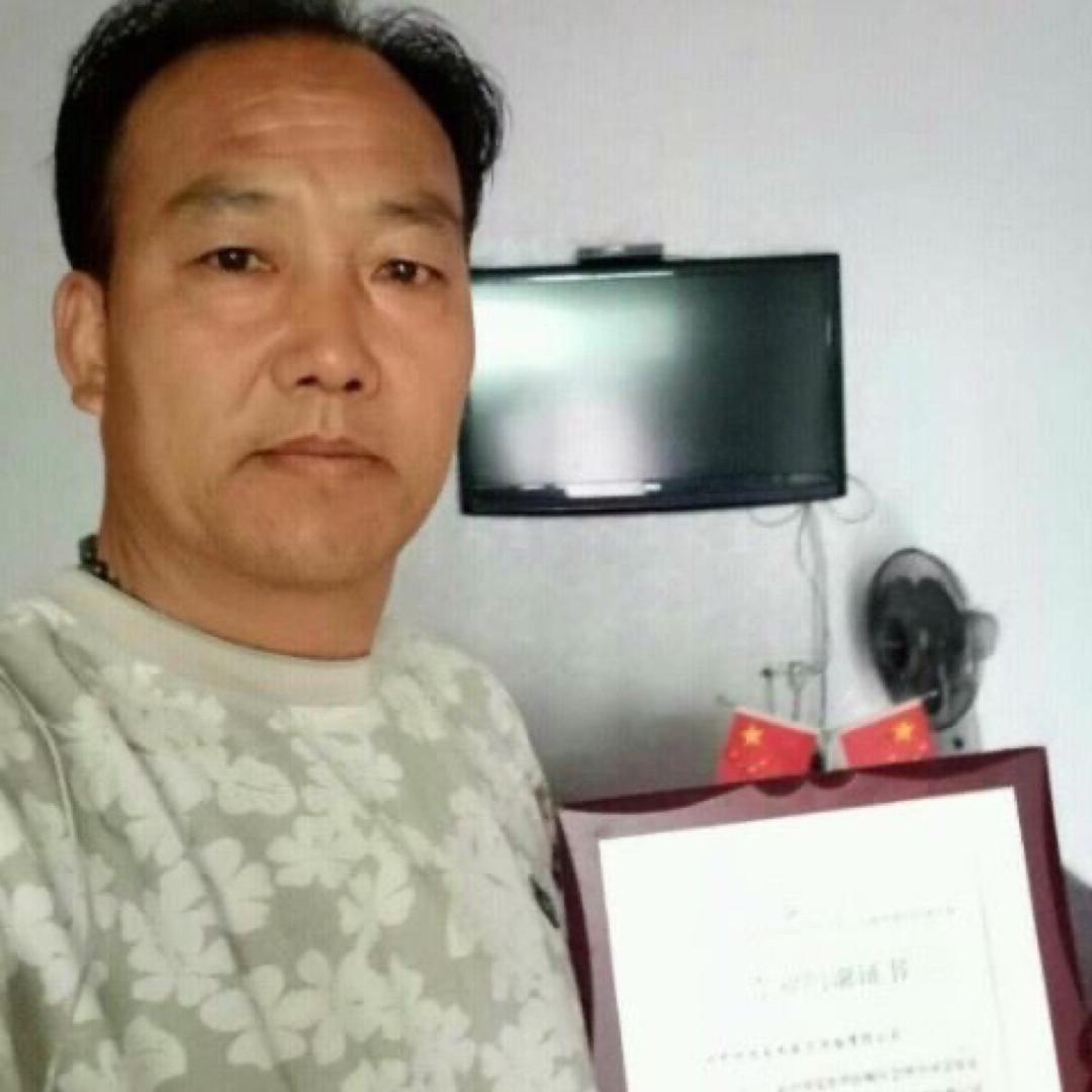 皮肤专家李玉峰