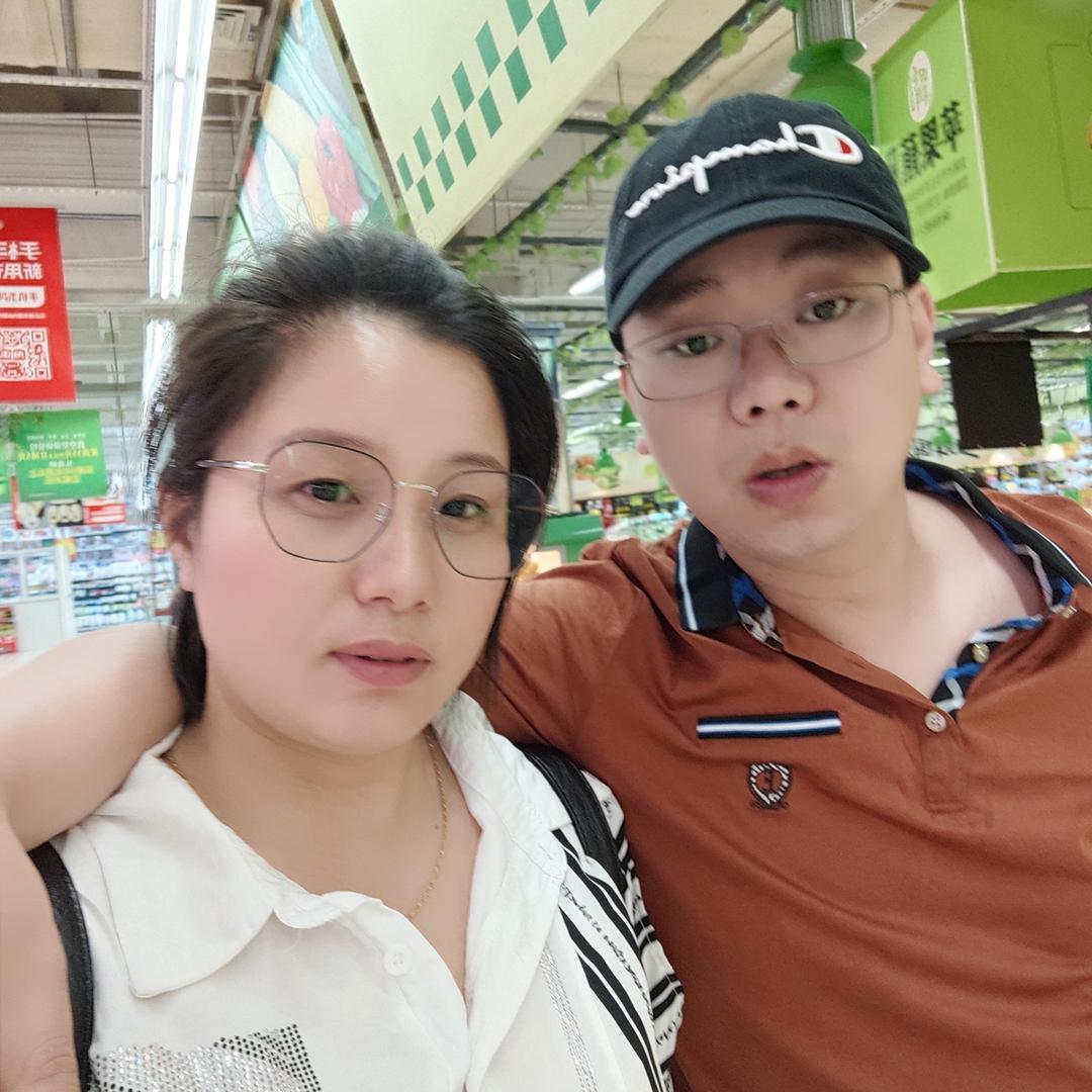 大梅子快乐吧商行