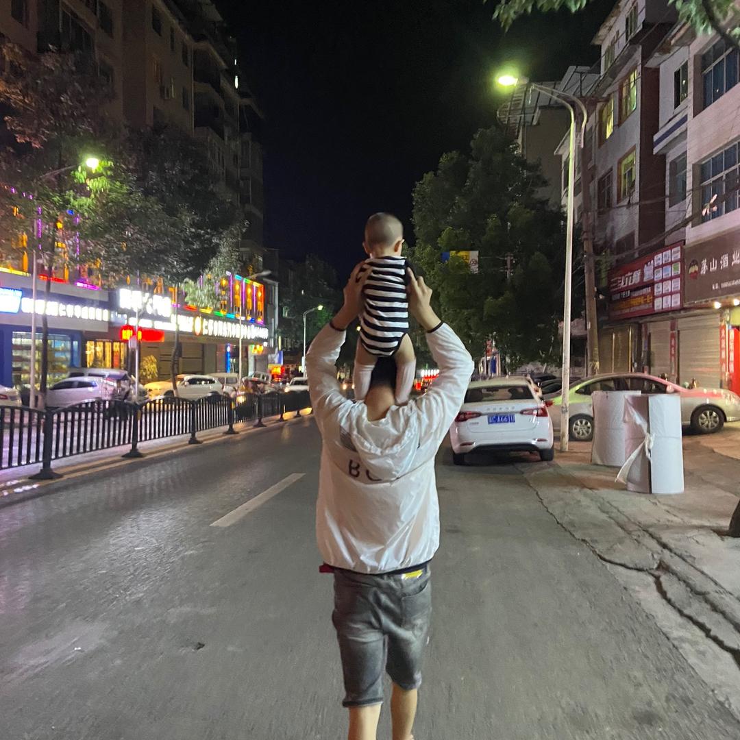 疯子眼里小丑最美