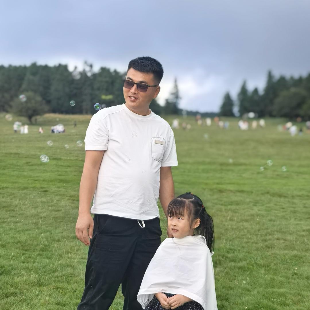 开挖机的张公子