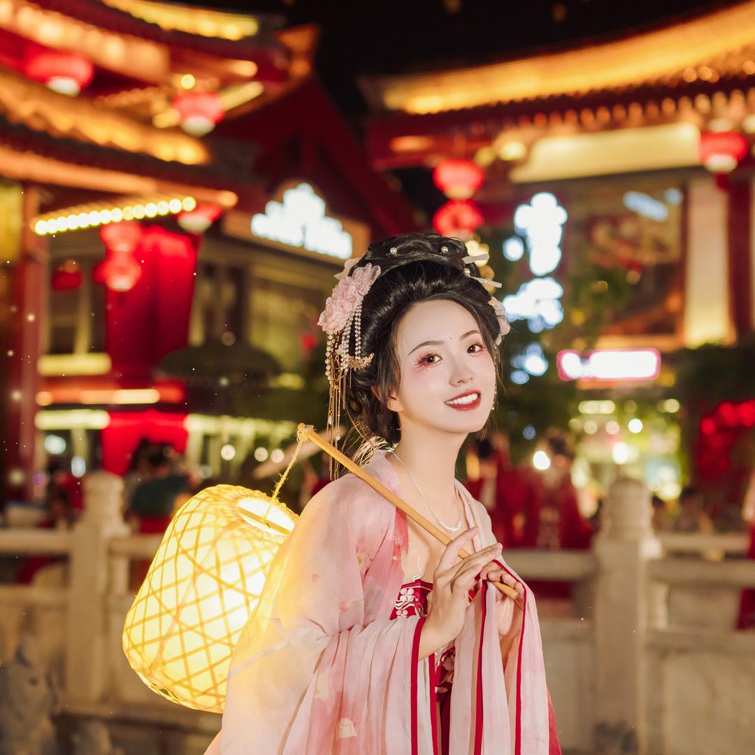 陌上坊君汉服馆