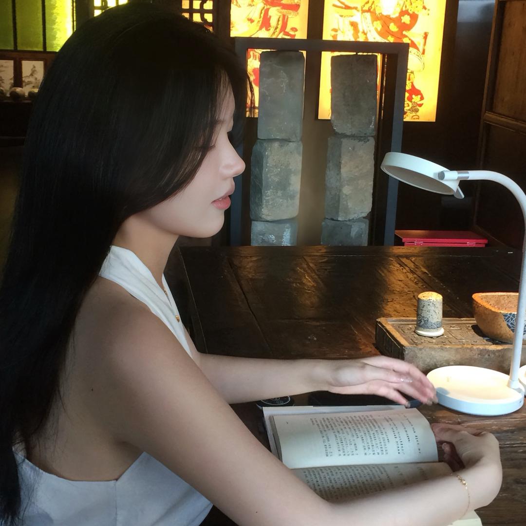 可爱楹（旅游休息）