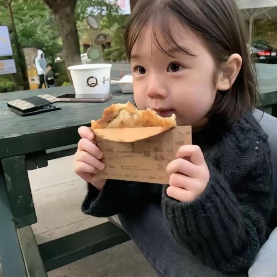 骑摩托被帅飞