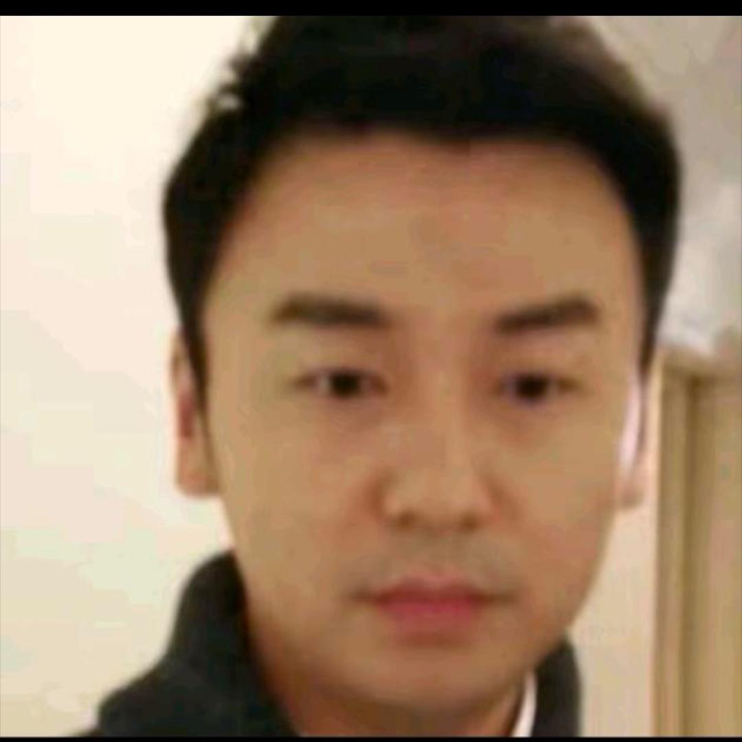 一朵风中摇摆的孔先生～