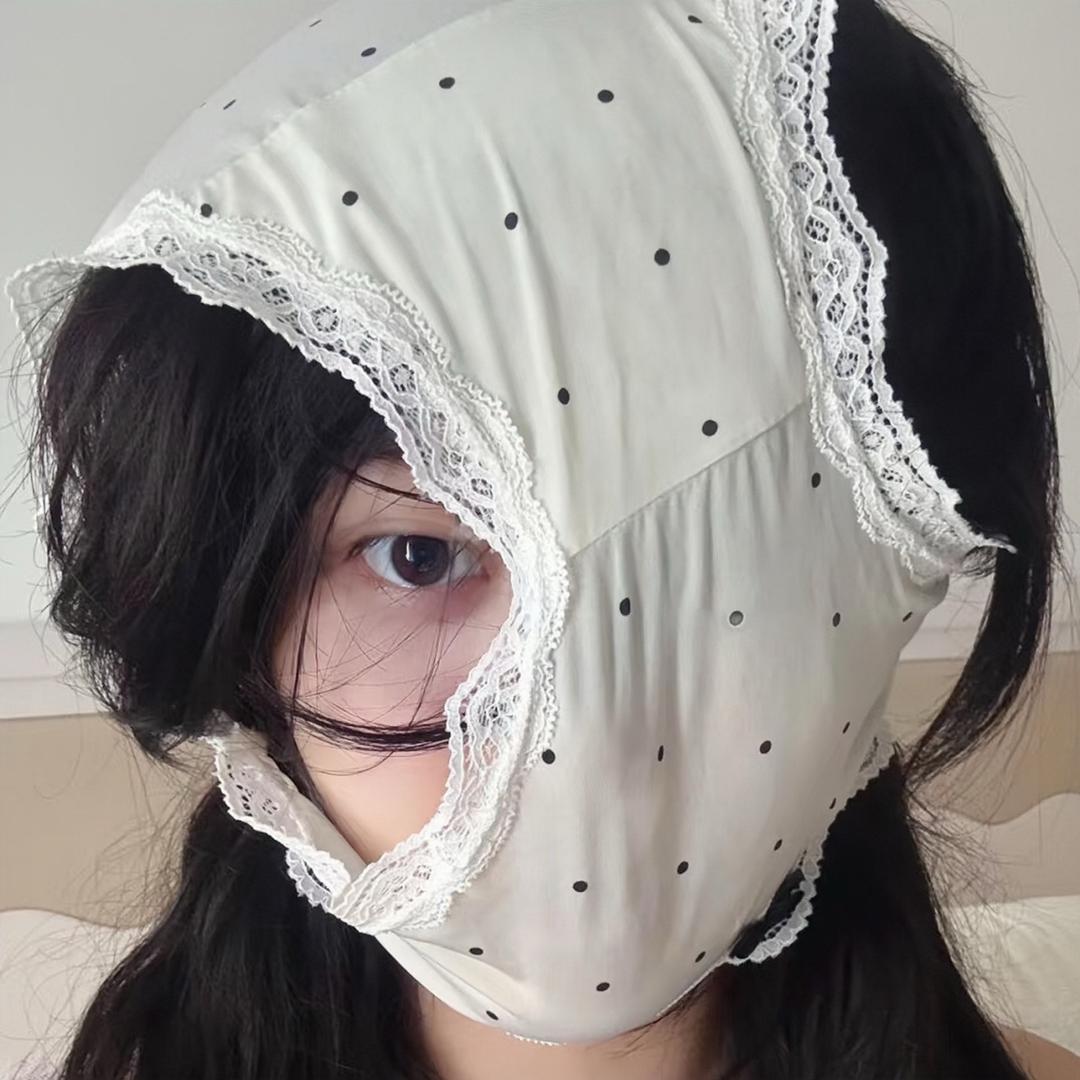 托腮腮.