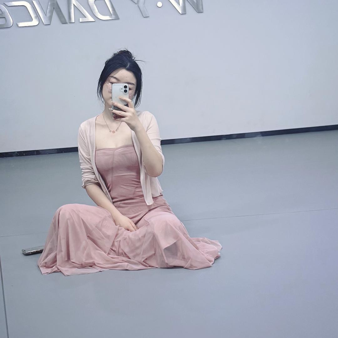 财税舞者小田田