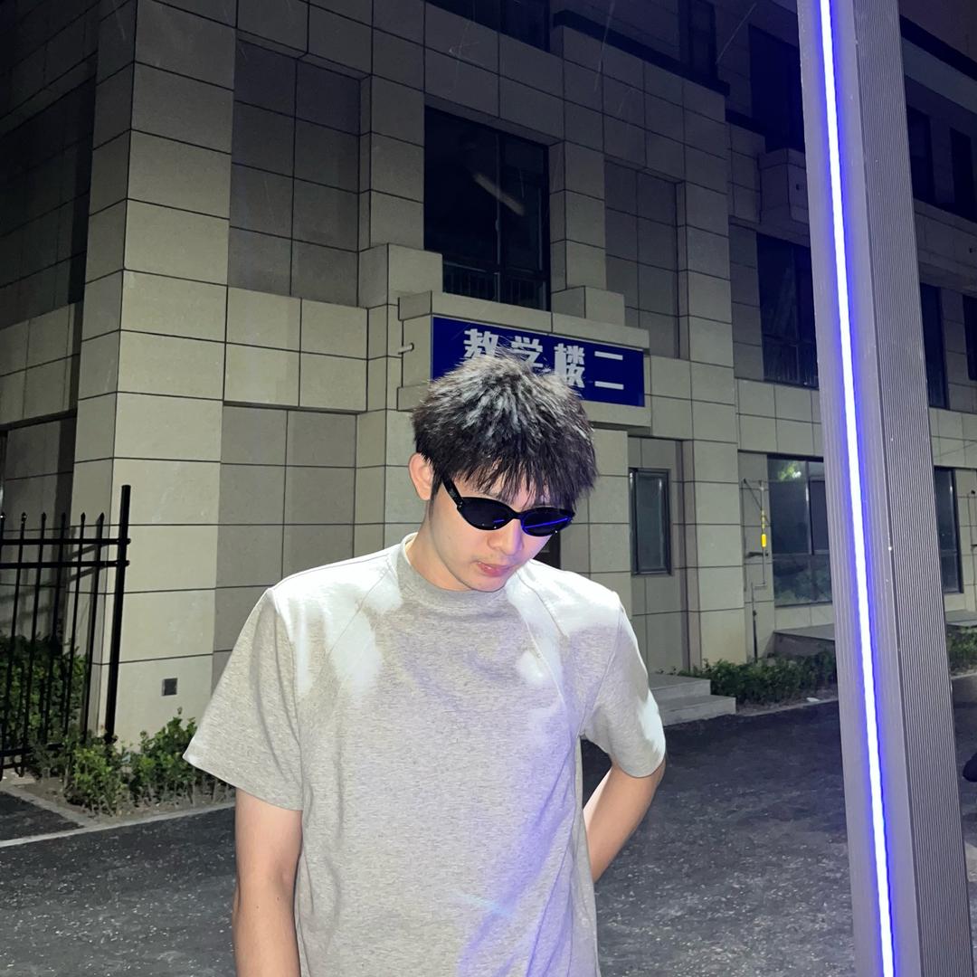 航服艺考颜老师