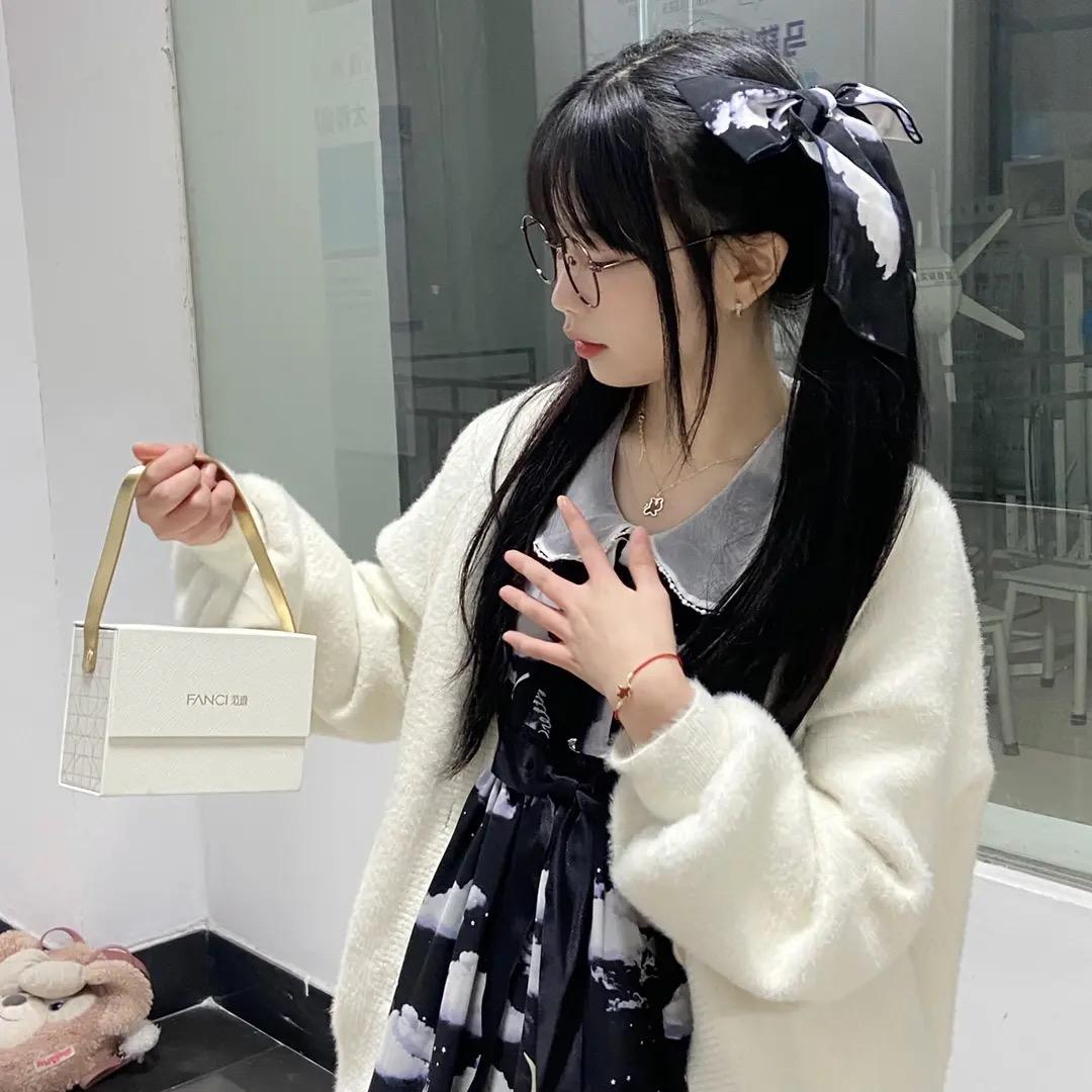 爱吃的小兔侦探