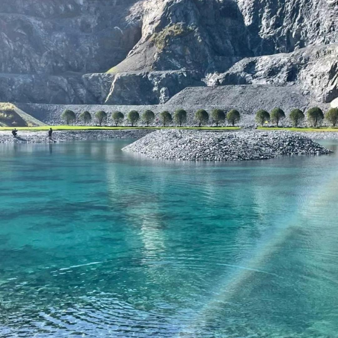 钓鱼探索者岳岳