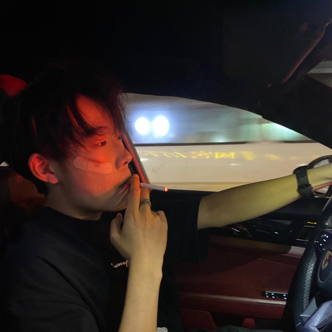 zizi章子云