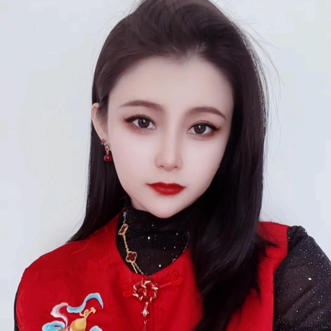 大月亮.🌙             卍