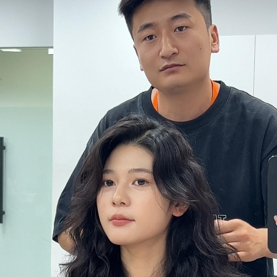 宝鸡减龄烫发刘老师